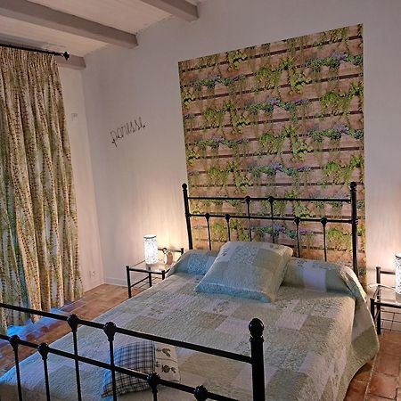 Bed and Breakfast Lou Pin Dou Papet Roquevaire Esterno foto