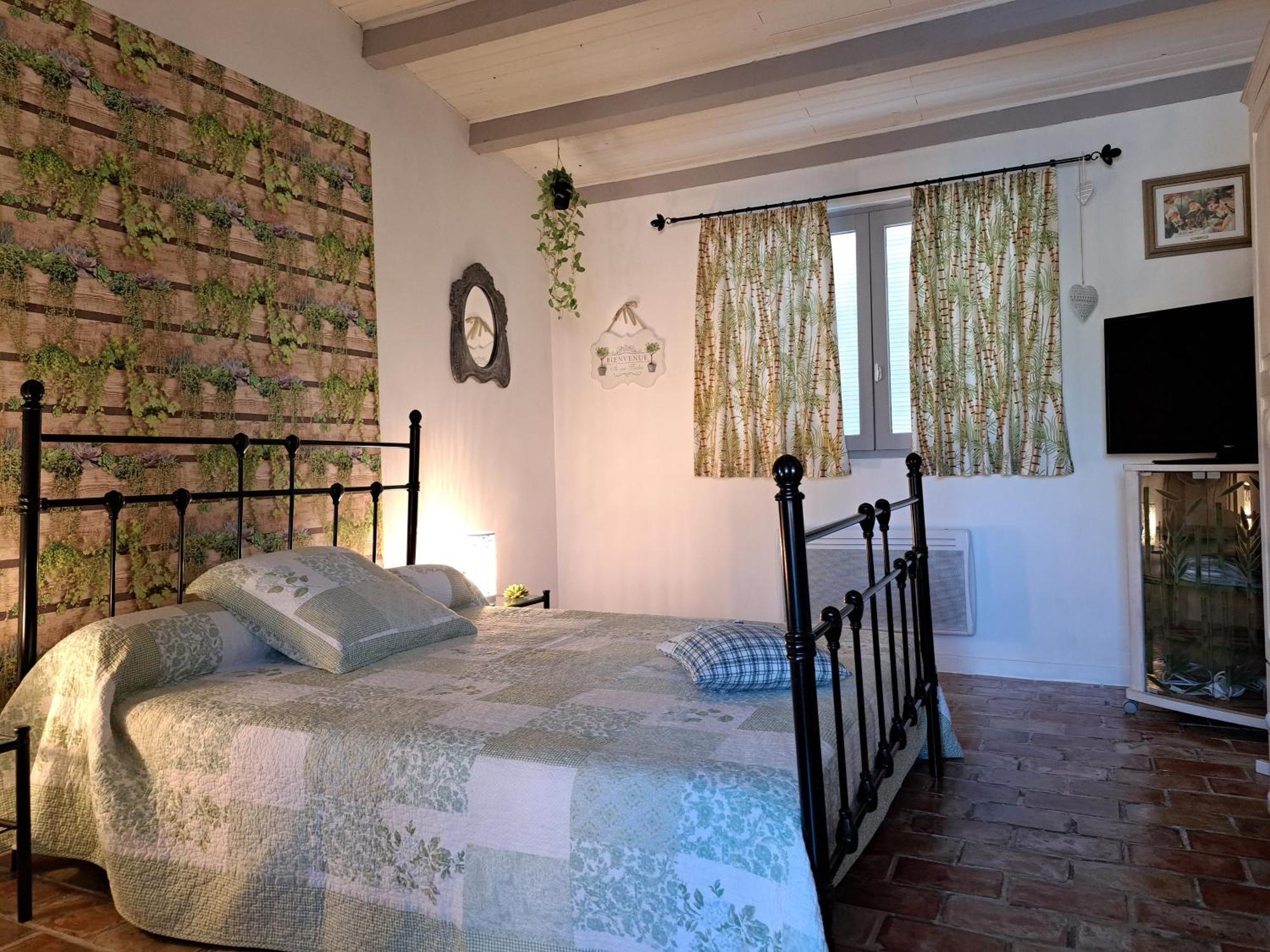 Bed and Breakfast Lou Pin Dou Papet Roquevaire Camera foto